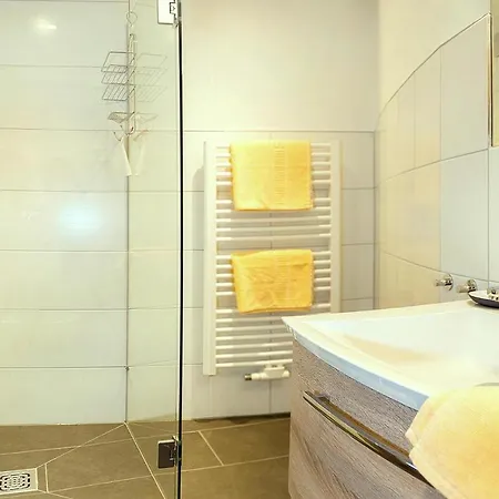 Penthouse In By Lift & Panoramic Views * Niederau