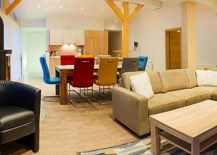 Penthouse In By Lift & Panoramic Views Apartment