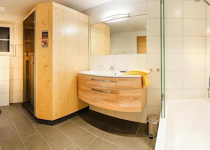 شقة Penthouse In By Lift & Panoramic Views نيديراو