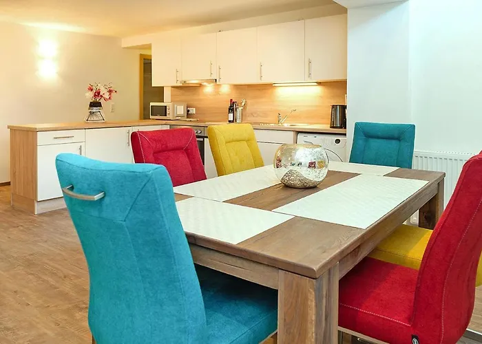 Penthouse In By Lift & Panoramic Views شقة نيديراو